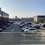 Komfortny A407 V Centre Nr - Parkovanie Zdarma - Bez Kuchyne Apartmán *