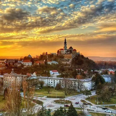 Апартаменты Komfortny A407 V Centre Nr - Parkovanie Zdarma - Bez Kuchyne *