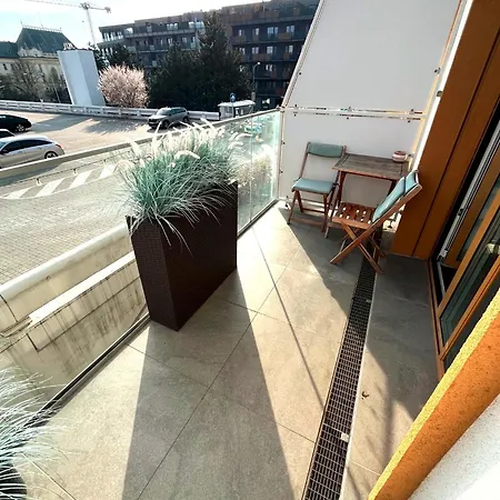 Komfortny A407 V Centre Nr - Parkovanie Zdarma - Bez Kuchyne Apartman *